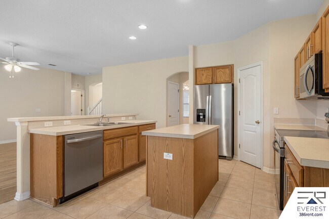 Building Photo - 40 Persimmon Dr