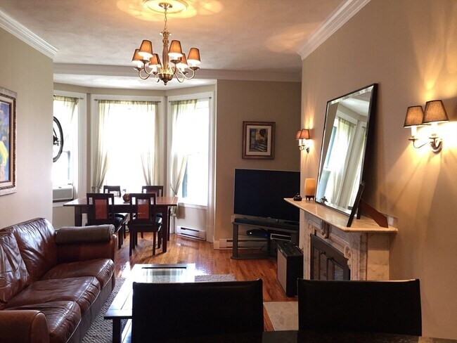 Primary Photo - 185 Beacon St