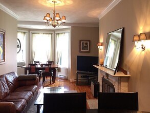 Building Photo - 185 Beacon St