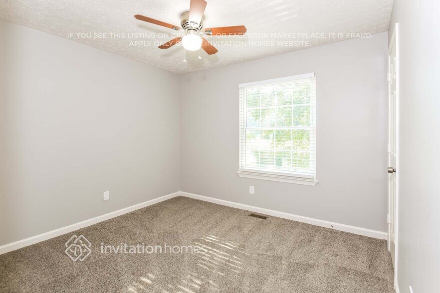Building Photo - 900 Barros Cir