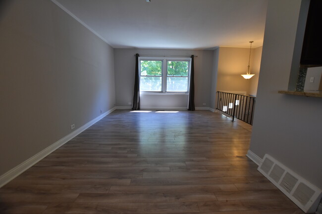 Building Photo - 7852 Sprucewood Ave