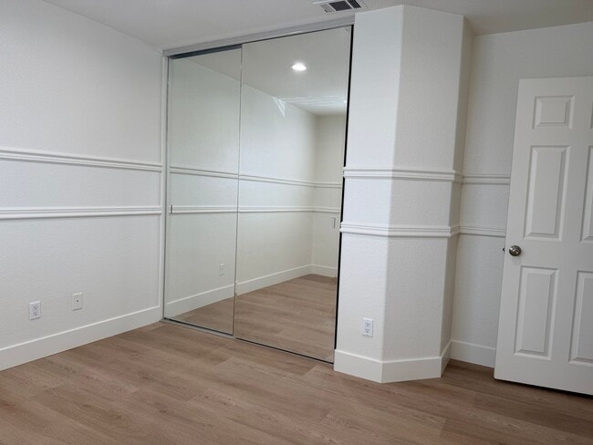 Building Photo - Amazing 5 bedroom home for rent in North Fontana