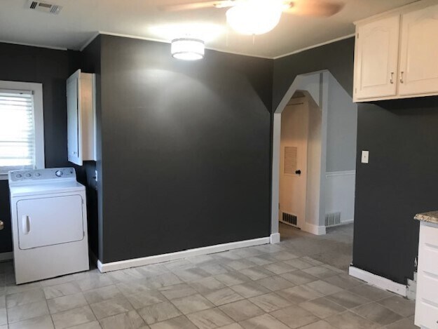 Building Photo - 1017 S Savage St