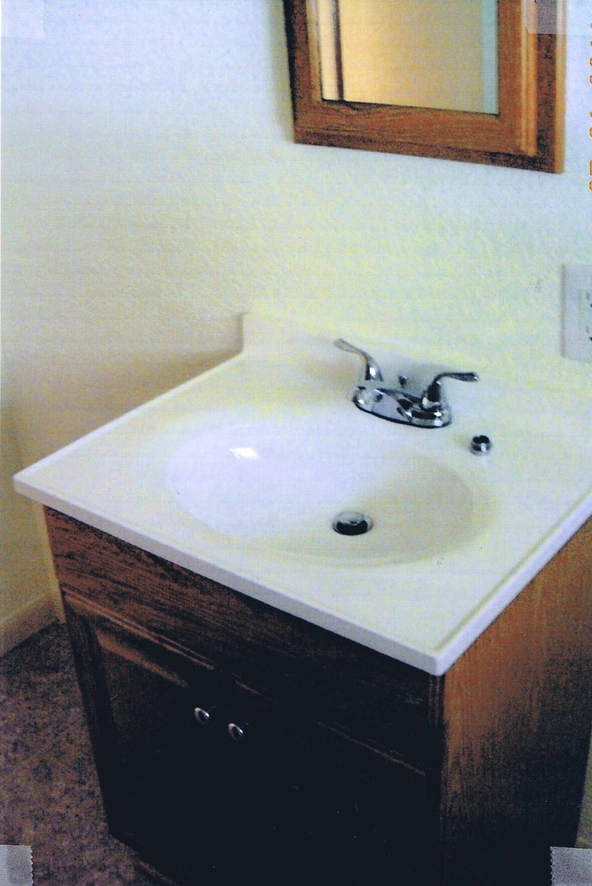 Building Photo - 252 E North Ave