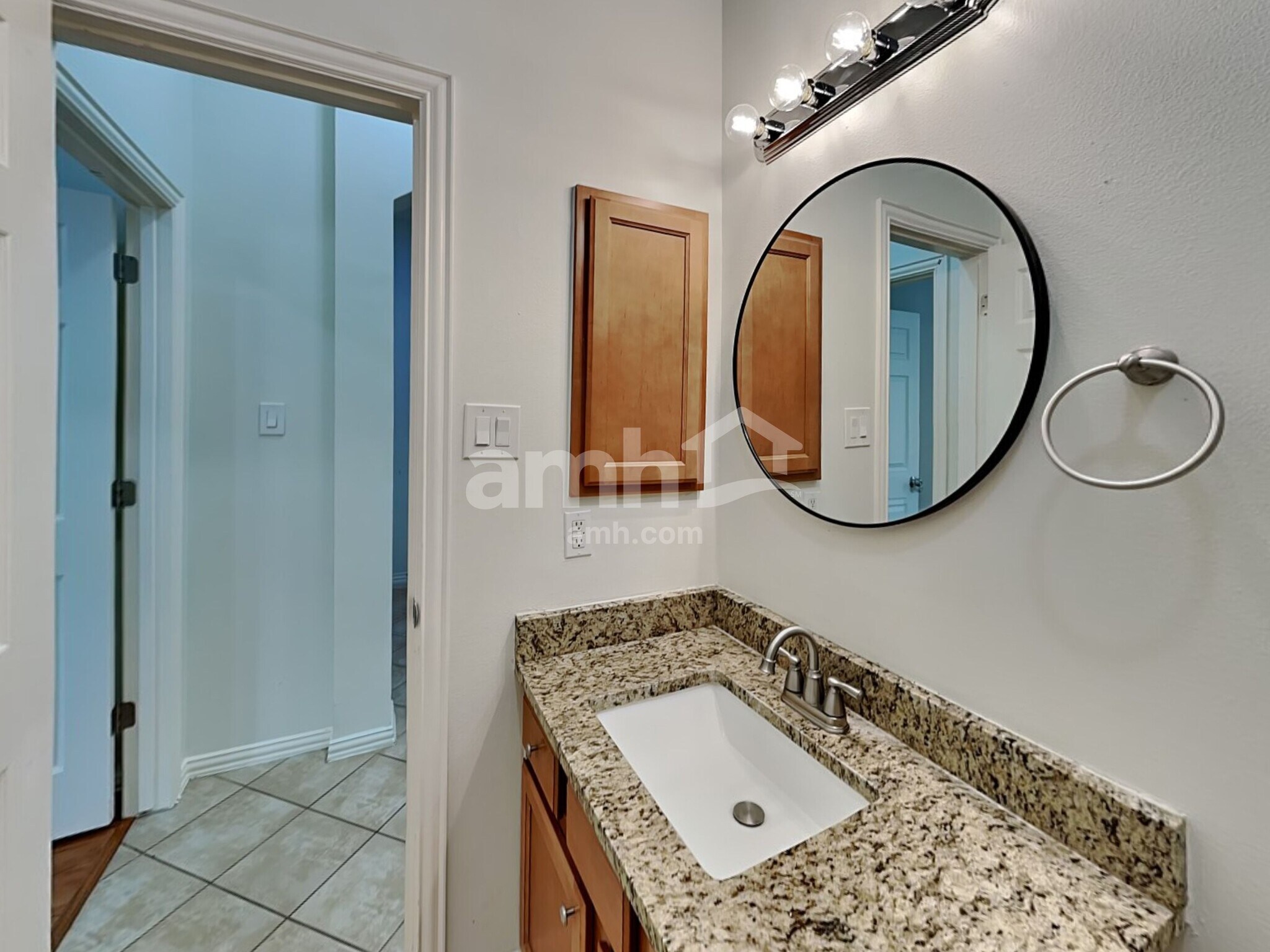 Building Photo - 30919 Blue Ridge Park Ln