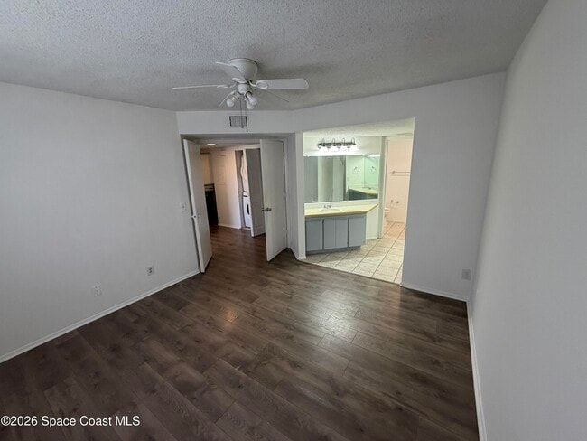 Building Photo - 975 Sonesta Ave NE
