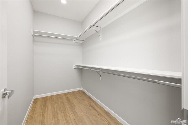 Building Photo - 2700 Mockingbird Rd