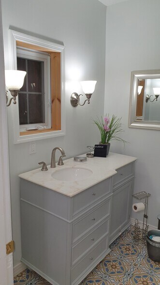 Bathroom for room 2 - 89 N Main St
