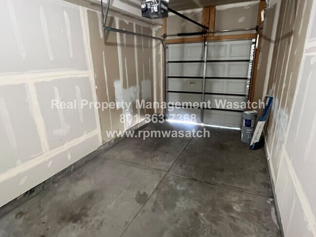 Building Photo - 13582 Cantania Way
