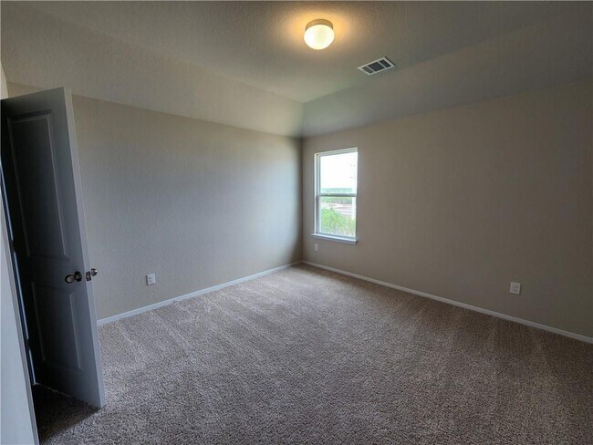 Building Photo - 11400 Milano Dr