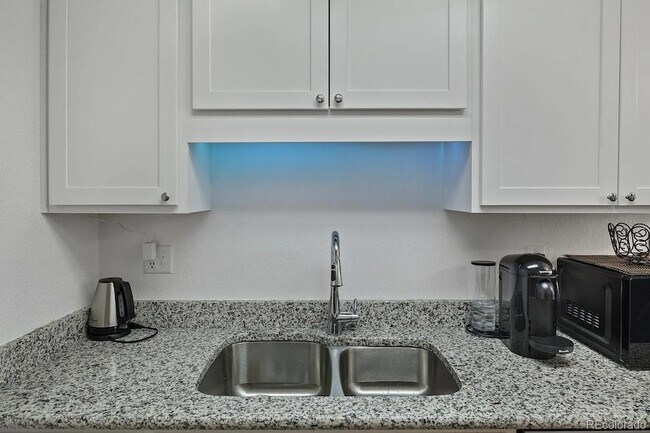 Building Photo - 6457 McNichols Ct