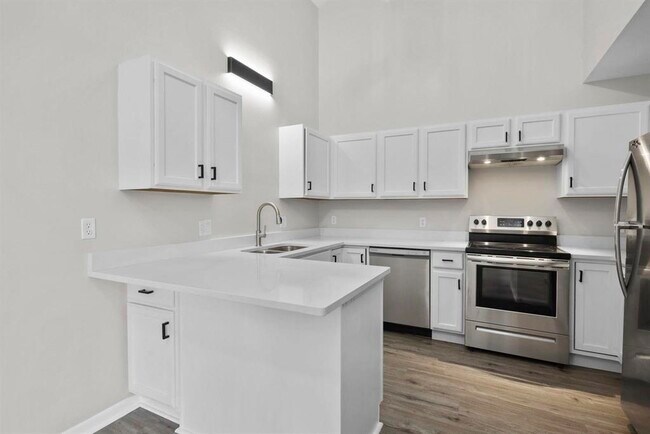 Building Photo - 640 Tower Dr
