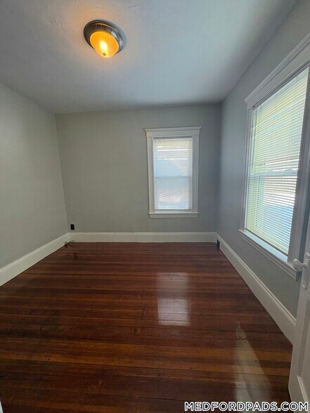 Building Photo - 156 Middlesex Ave