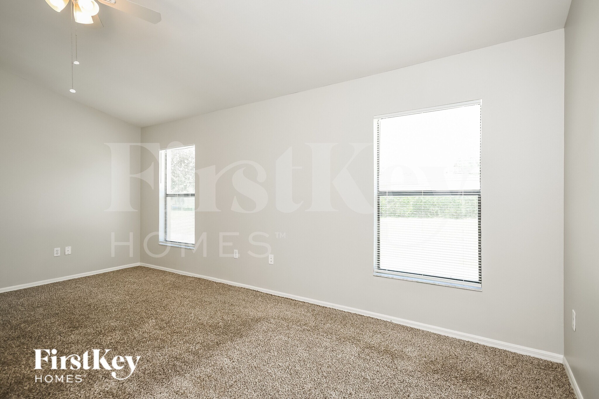 Building Photo - 307 Medina Ct