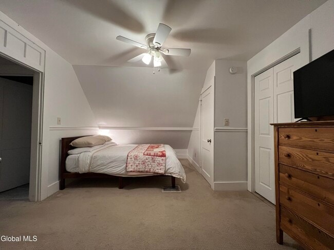 Building Photo - 223 Lake Ave