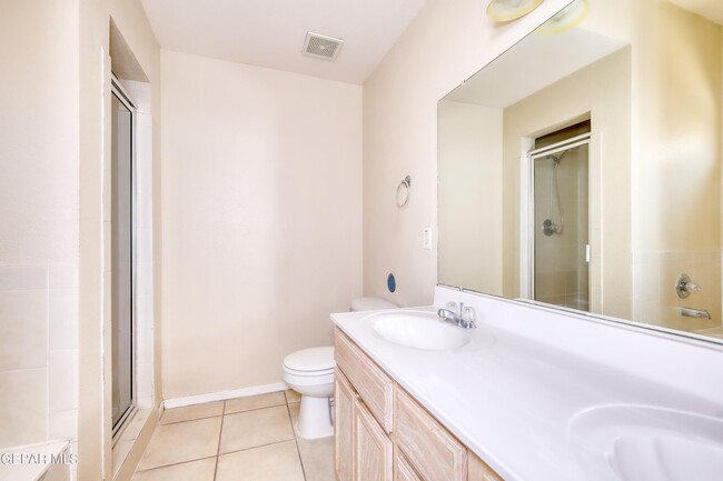 Building Photo - 3104 Tierra Paola Ln