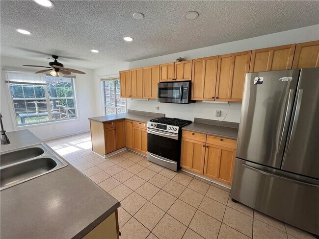 Building Photo - 54 Oxford Brook Way