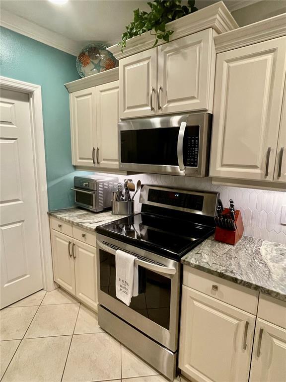 Building Photo - 5635 Whitehead St