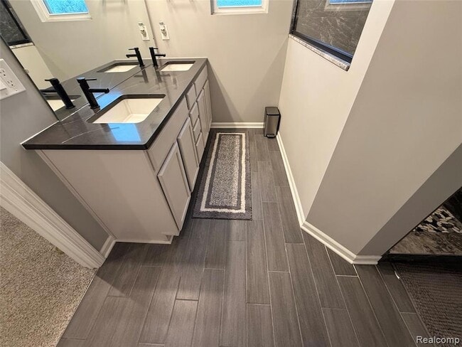 Building Photo - 4811 Broomfield Wy