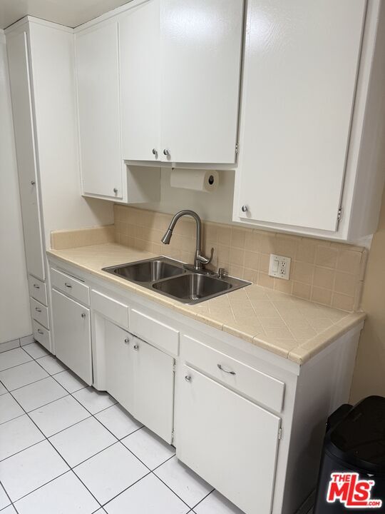 Building Photo - 5411 S Centinela Ave