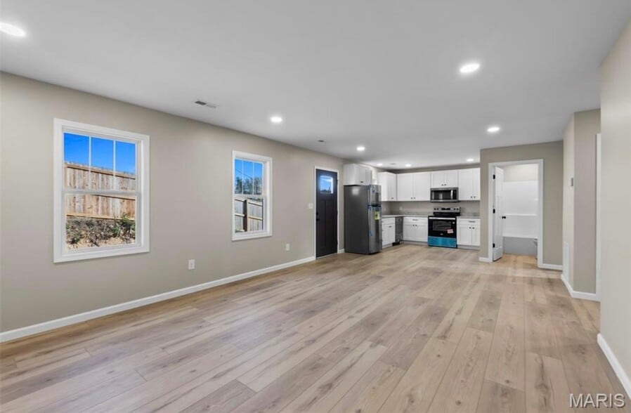 Building Photo - 231 Cedar Cir