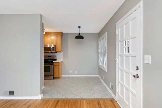 Building Photo - 6024-6026 W 35th Street