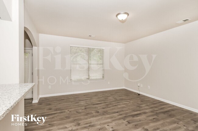 Building Photo - 201 Southwind Cir