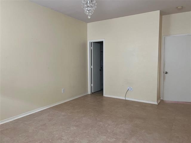 Building Photo - 14044 Esperanza Dr