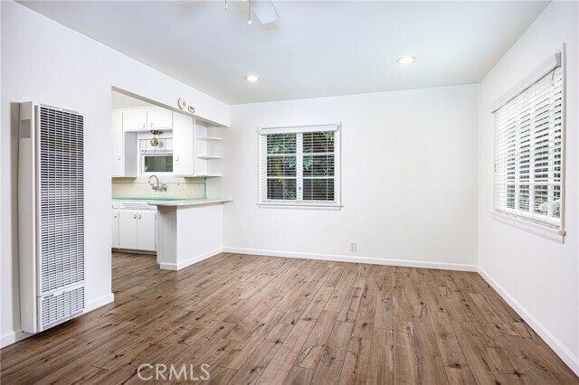 Building Photo - 370 Loma Terrace