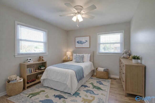 Building Photo - 803 Mead Rd NE