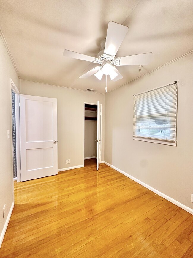 Building Photo - 1164 S 41st St