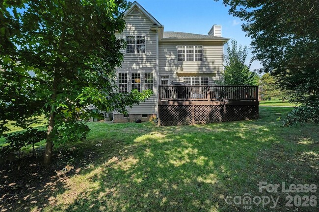 Building Photo - 11526 Sir Francis Drake Dr