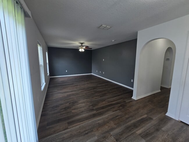 Building Photo - 110 Pine Bluff Blvd W