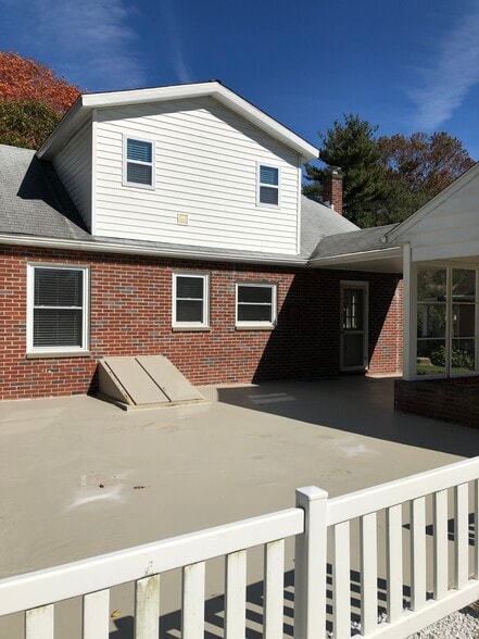 Building Photo - 1608 Linden Ave