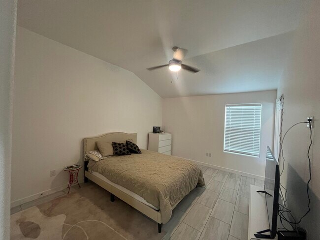 Building Photo - 6521 Adenia Loop