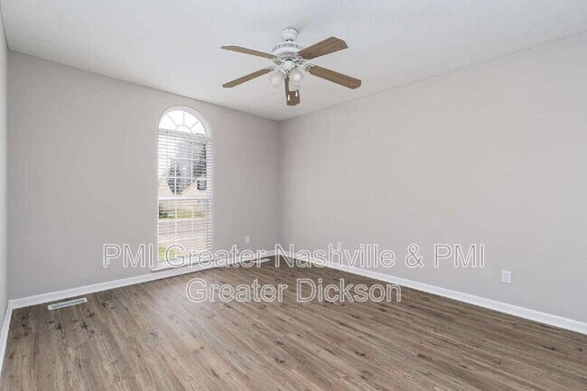 Building Photo - 2414 Lismore Dr