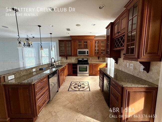 Building Photo - 54 Battery Crk Clb Dr