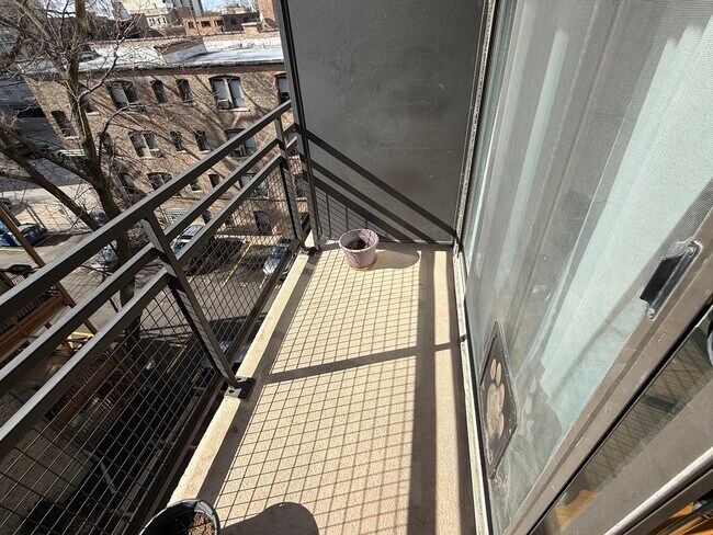 Building Photo - 2600 N Hampden Ct