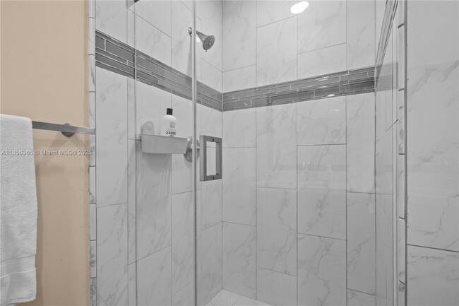 Building Photo - 15712 Woodgate Ct