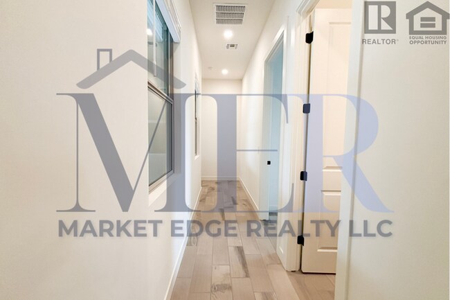 Building Photo - 2Bed/2Bath Home in Surprise Golf Community...