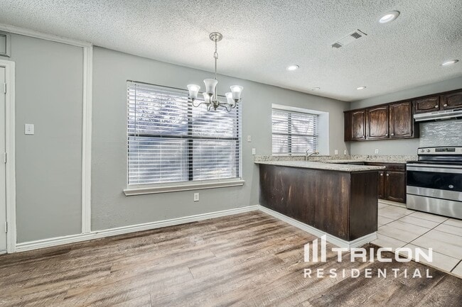 Building Photo - 2112 Churchill Downs Dr