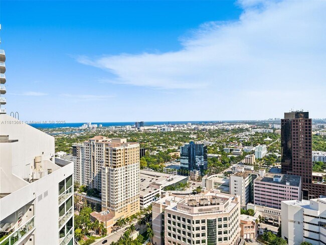 Building Photo - 333 Las Olas Way