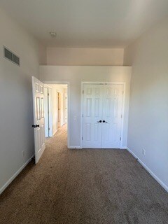 Building Photo - 8 Crenshaw Ct