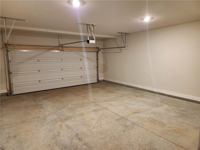 Building Photo - 1398 High Fls Ln