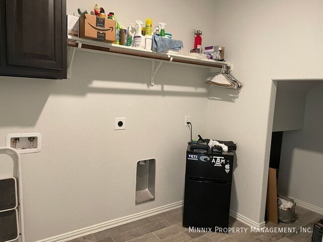 Building Photo - 1219 Pavilion Pkwy