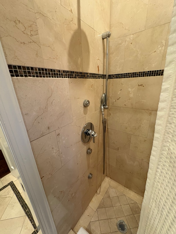 Building Photo - 3238 N Hoyne Ave