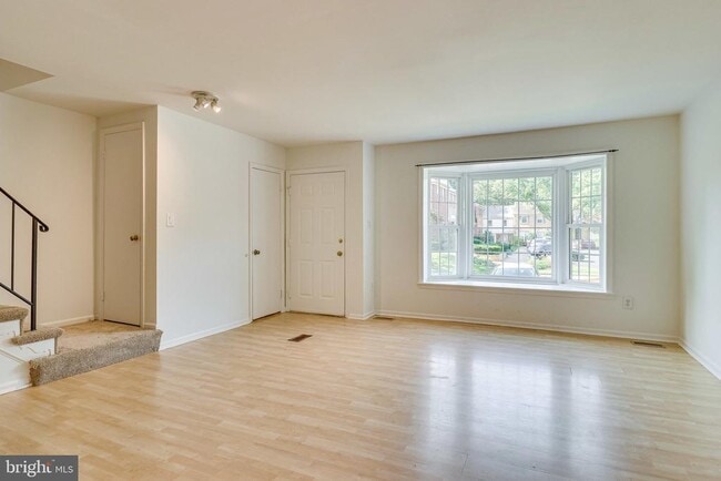 Building Photo - 9911 Whitewater Dr