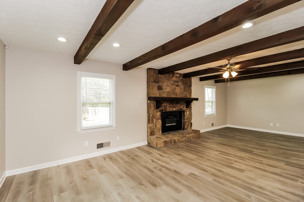 Building Photo - 35 Pine Grove Rd