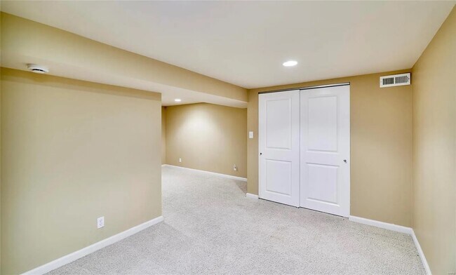 Building Photo - 1120 Terrace Dr