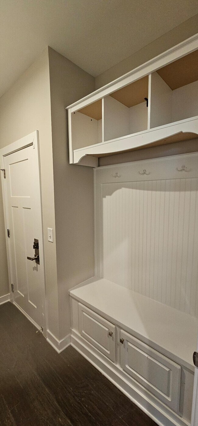 Building Photo - 12631 ES Draper Dr